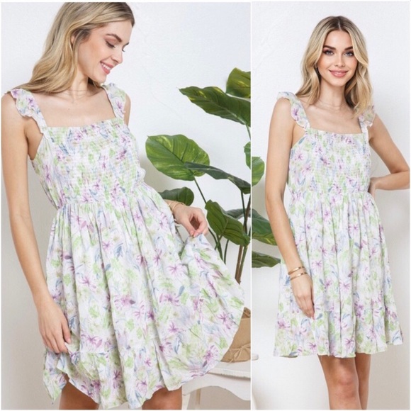 LLK Dresses & Skirts - Gorgeous summer breezy lightweight women’s cute dress